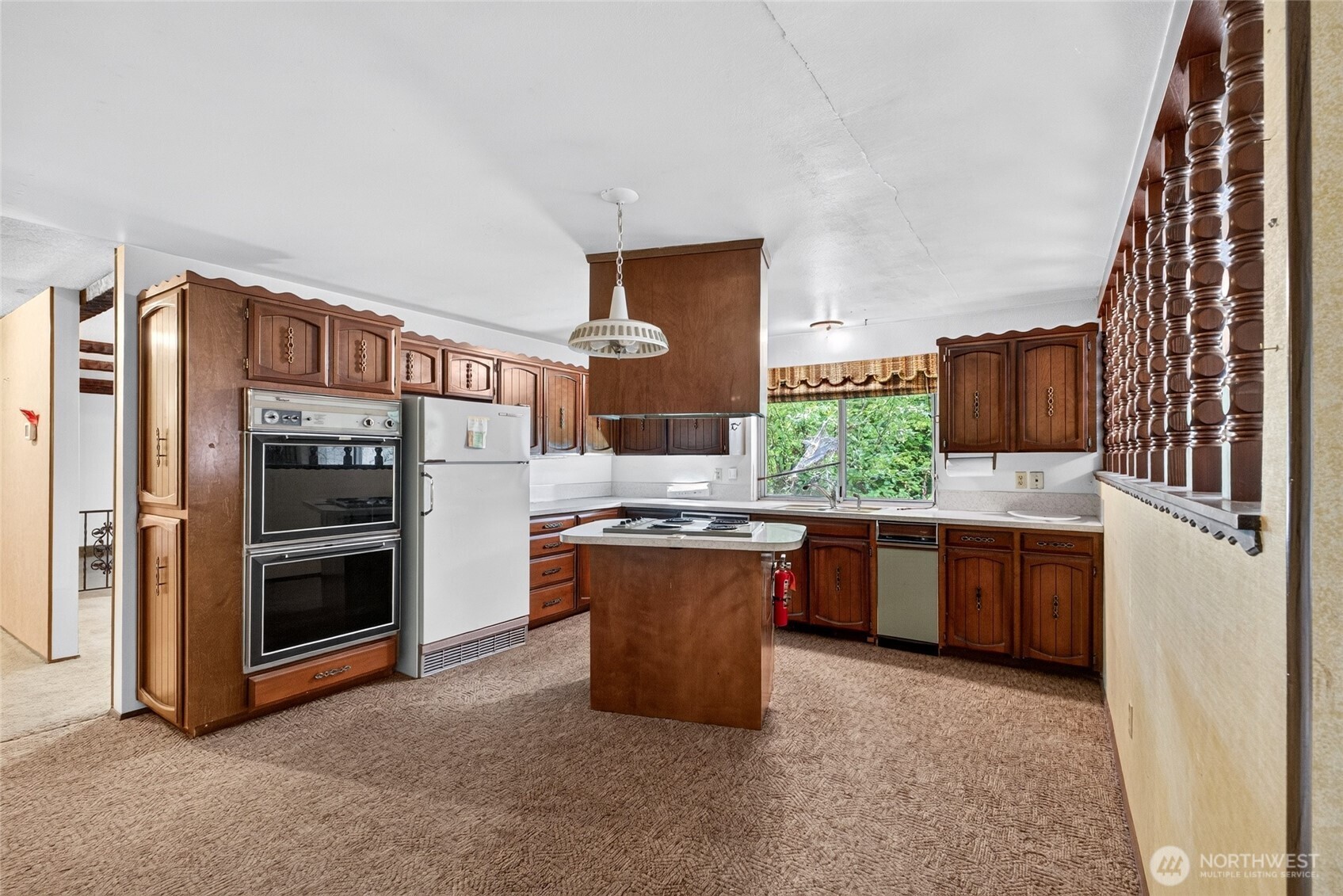 1748 Camden Park Drive Property Photo 10