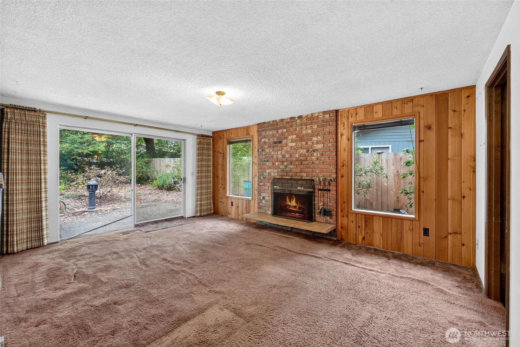 1748 Camden Park Drive Property Photo 14