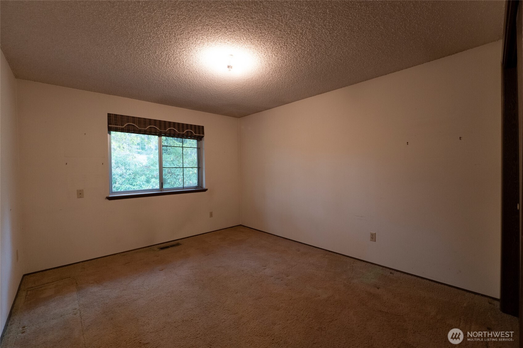 1748 Camden Park Drive Property Photo 24