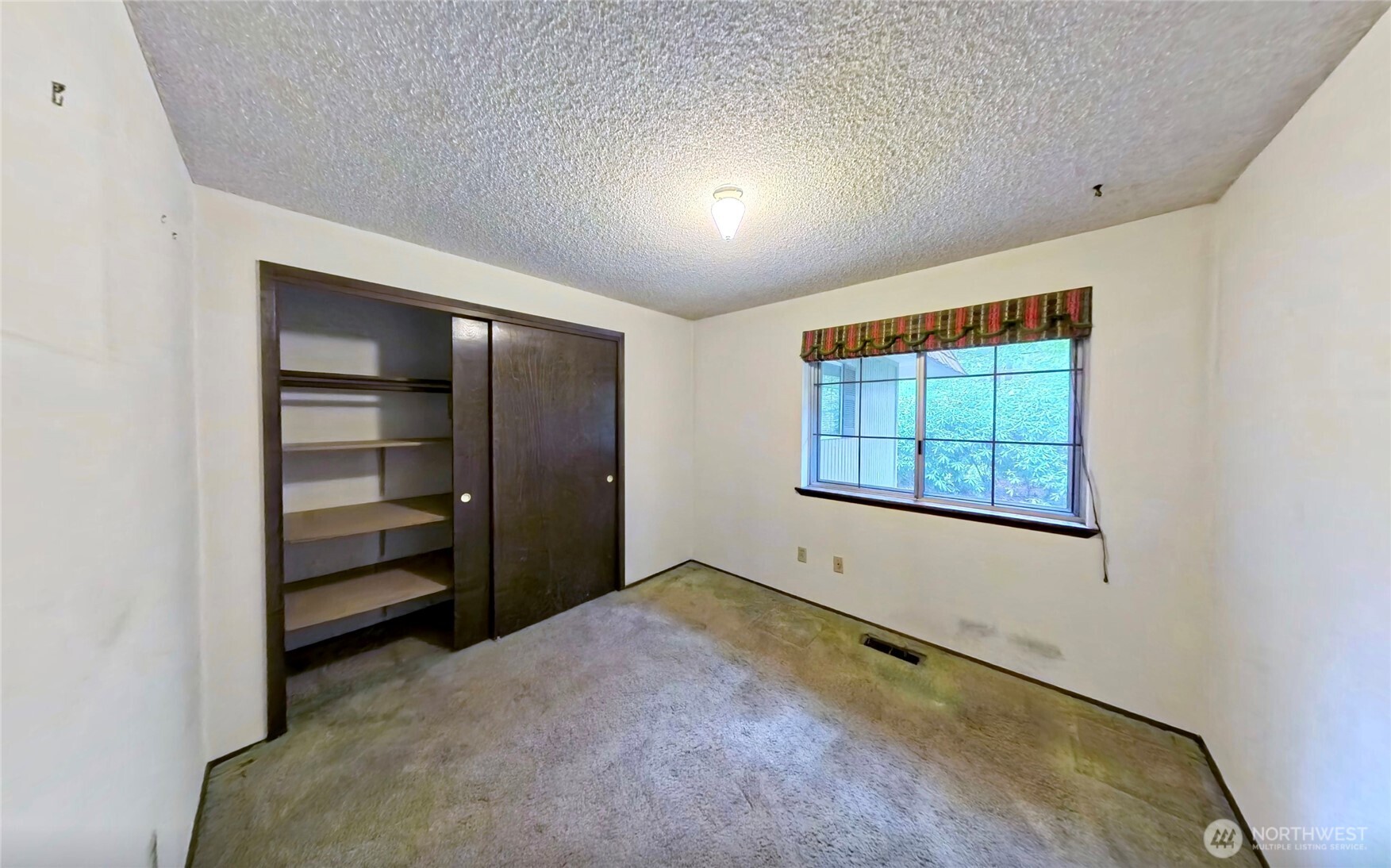 1748 Camden Park Drive Property Photo 27