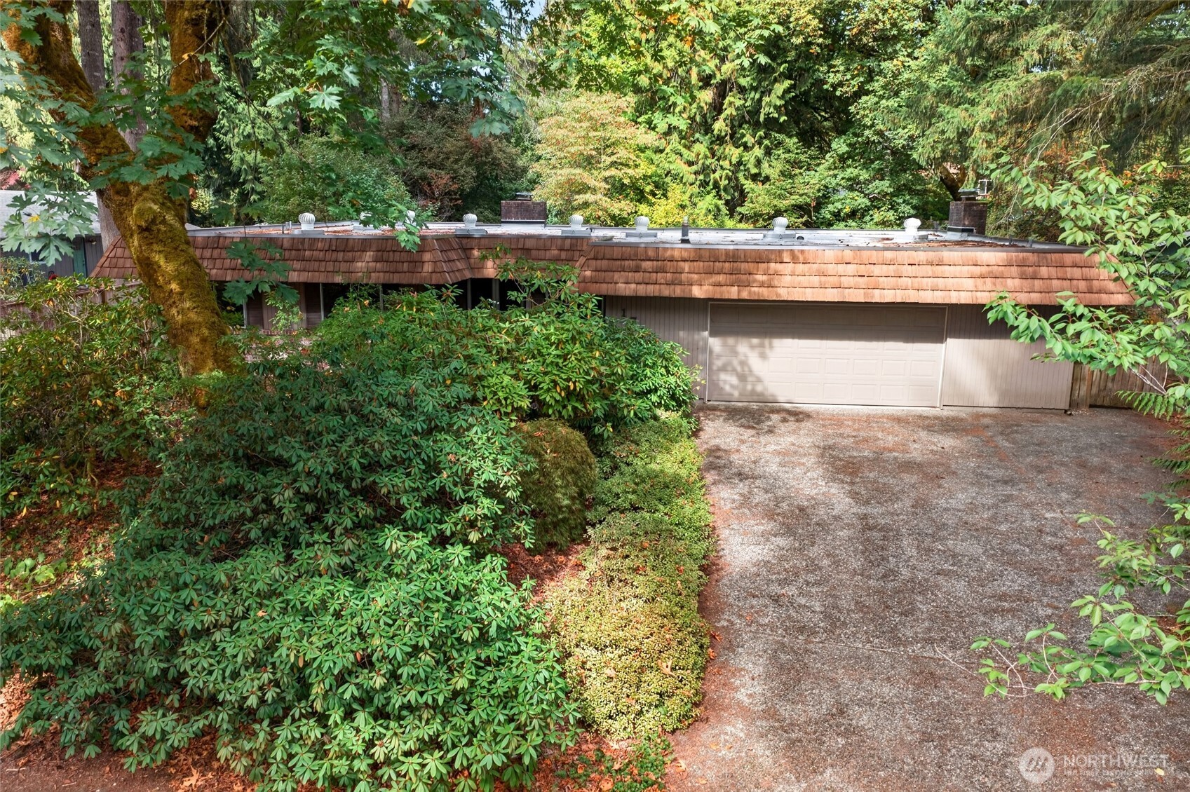 1748 Camden Park Drive Property Photo 32