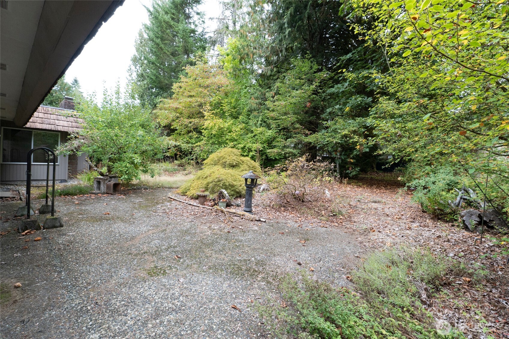 1748 Camden Park Drive Property Photo 33