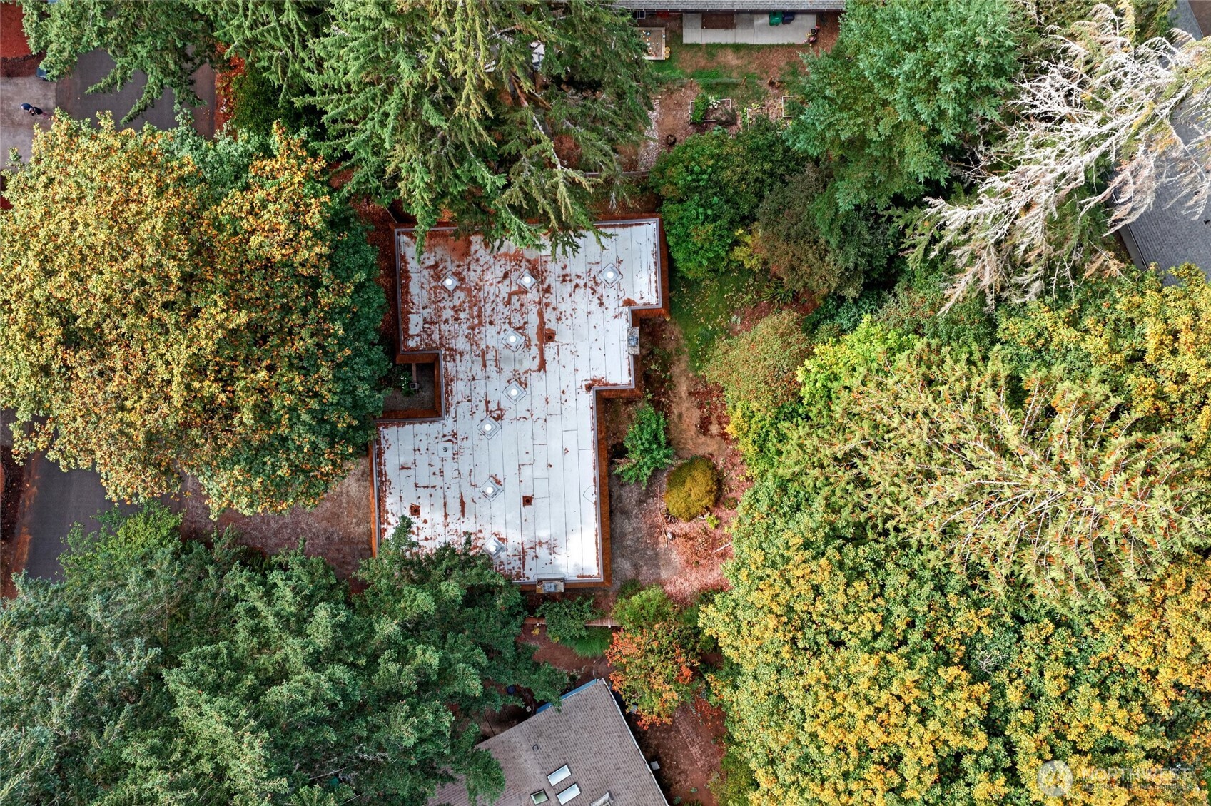 1748 Camden Park Drive Property Photo 37