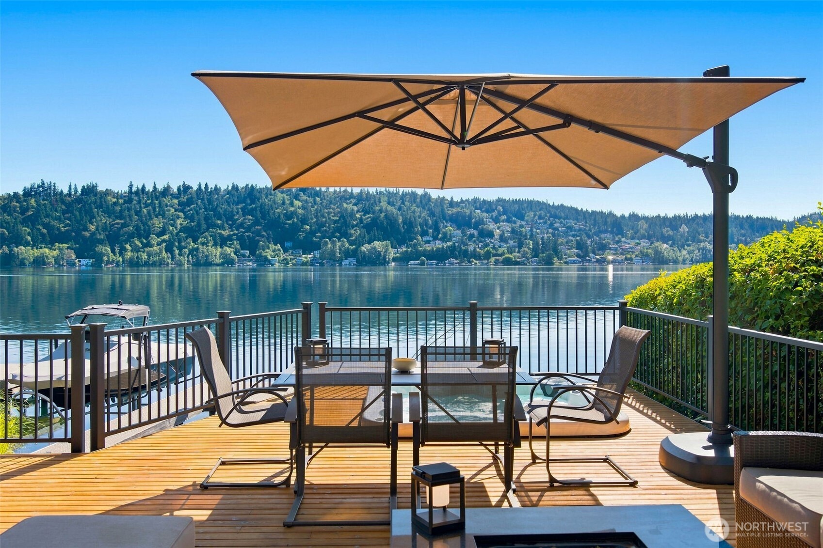 2002 W Lake Sammamish Parkway Property Photo 1