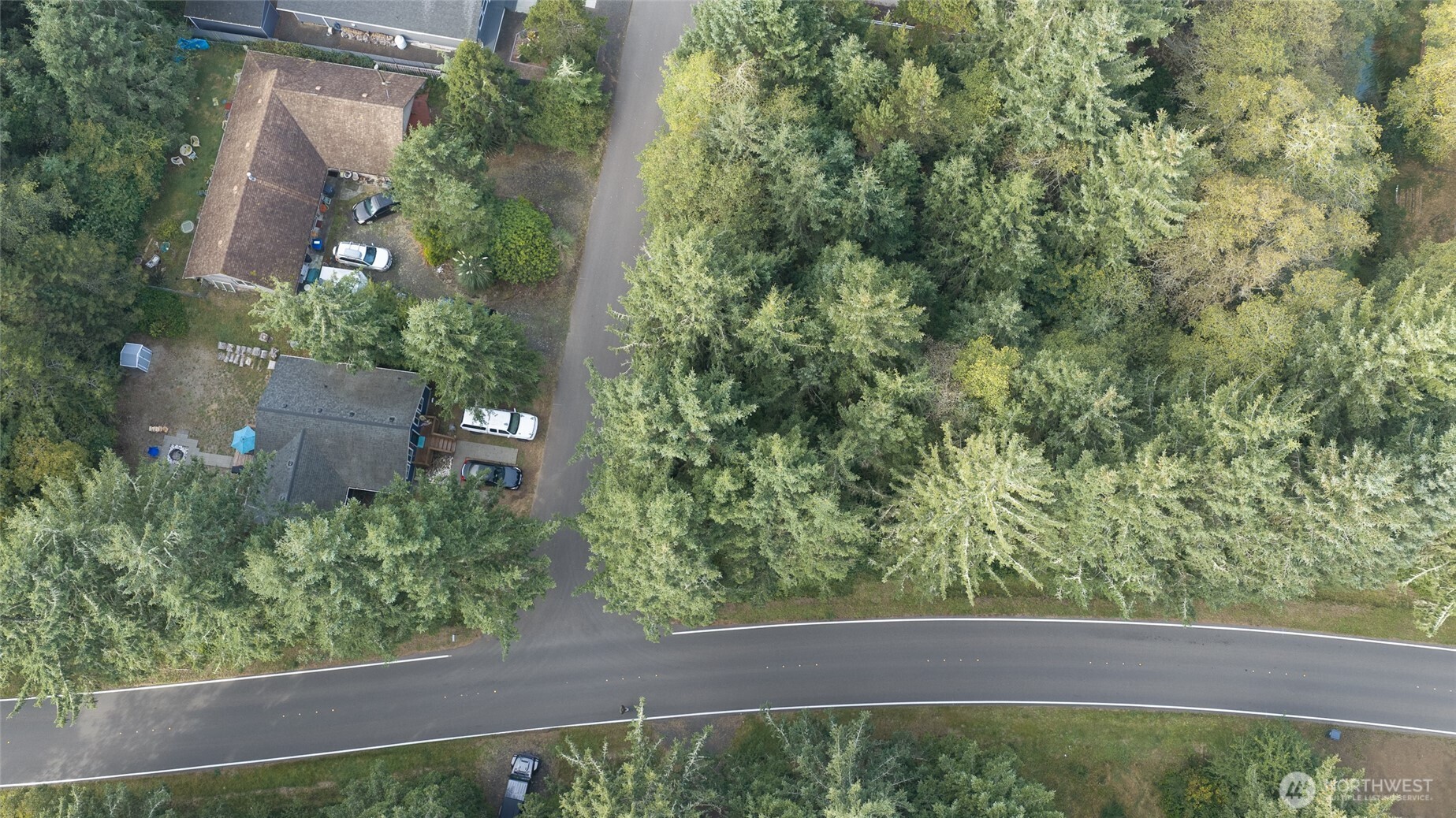 753 Duck Lake Drive Property Photo 3