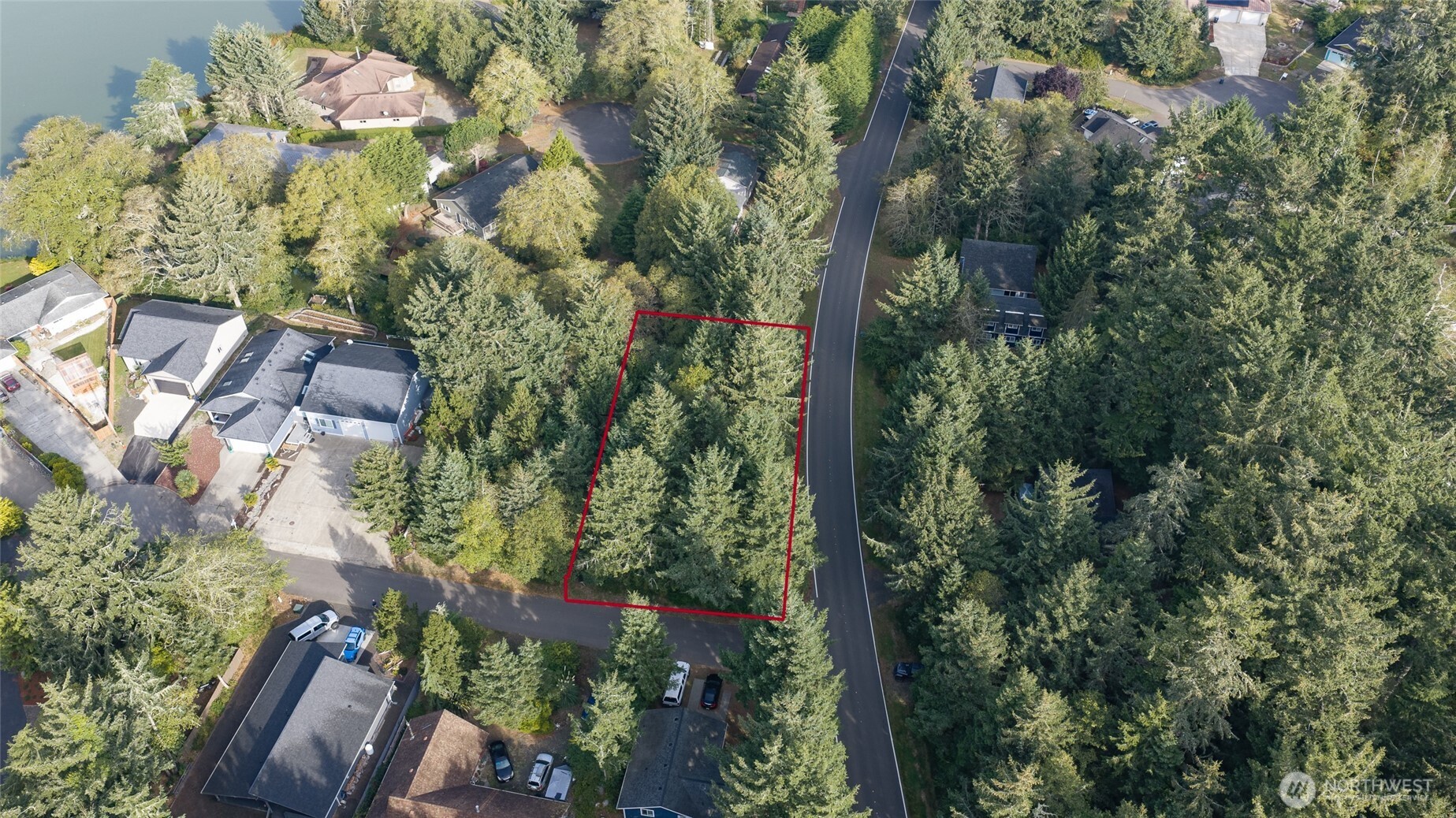753 Duck Lake Drive Property Photo 18