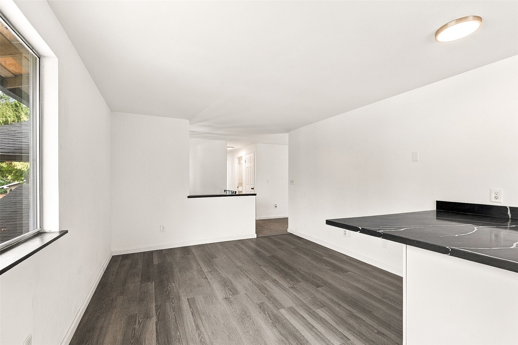 5308 145th Street Property Photo 5
