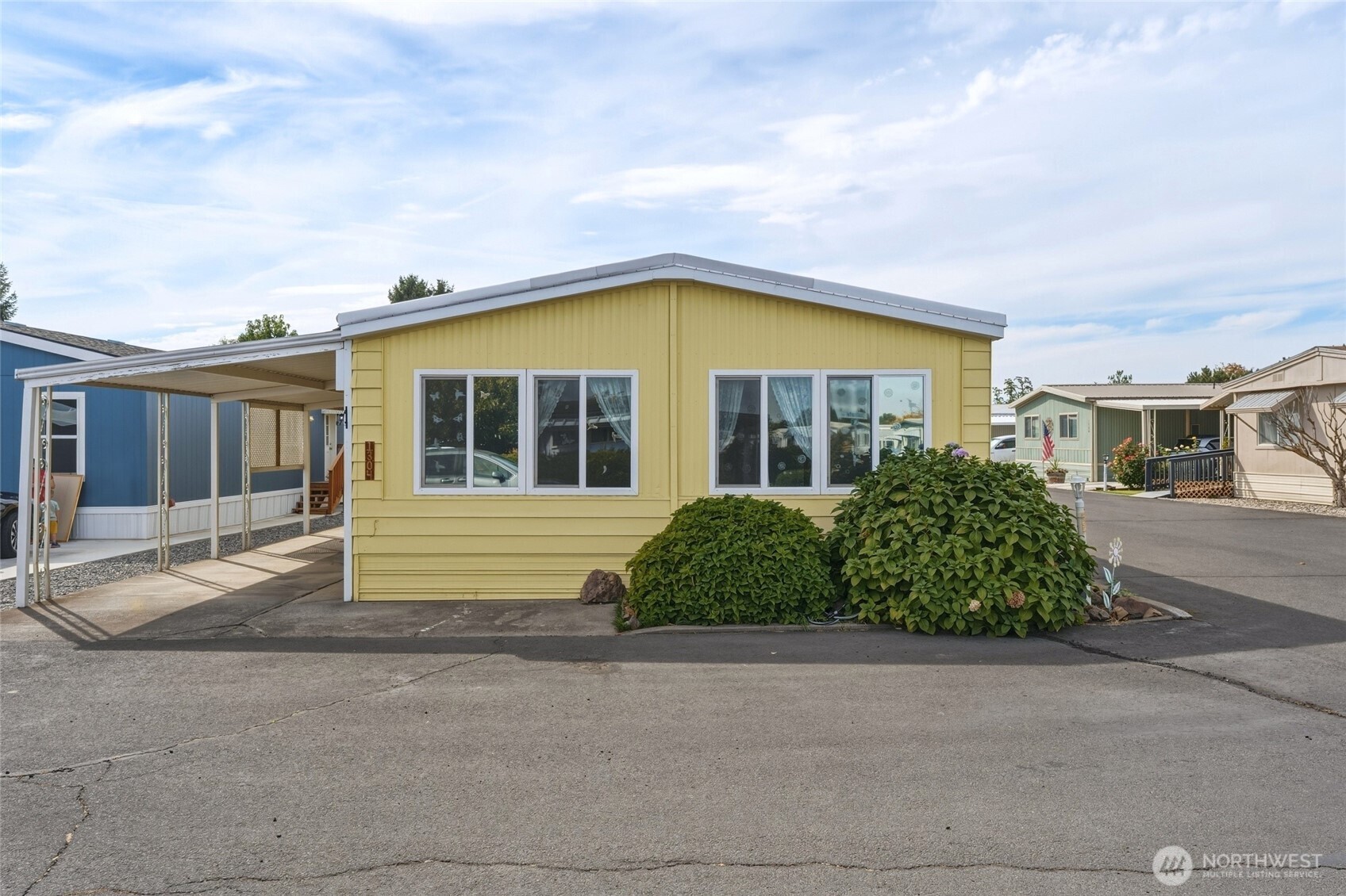 1304 Tollgate Lane Property Photo 2