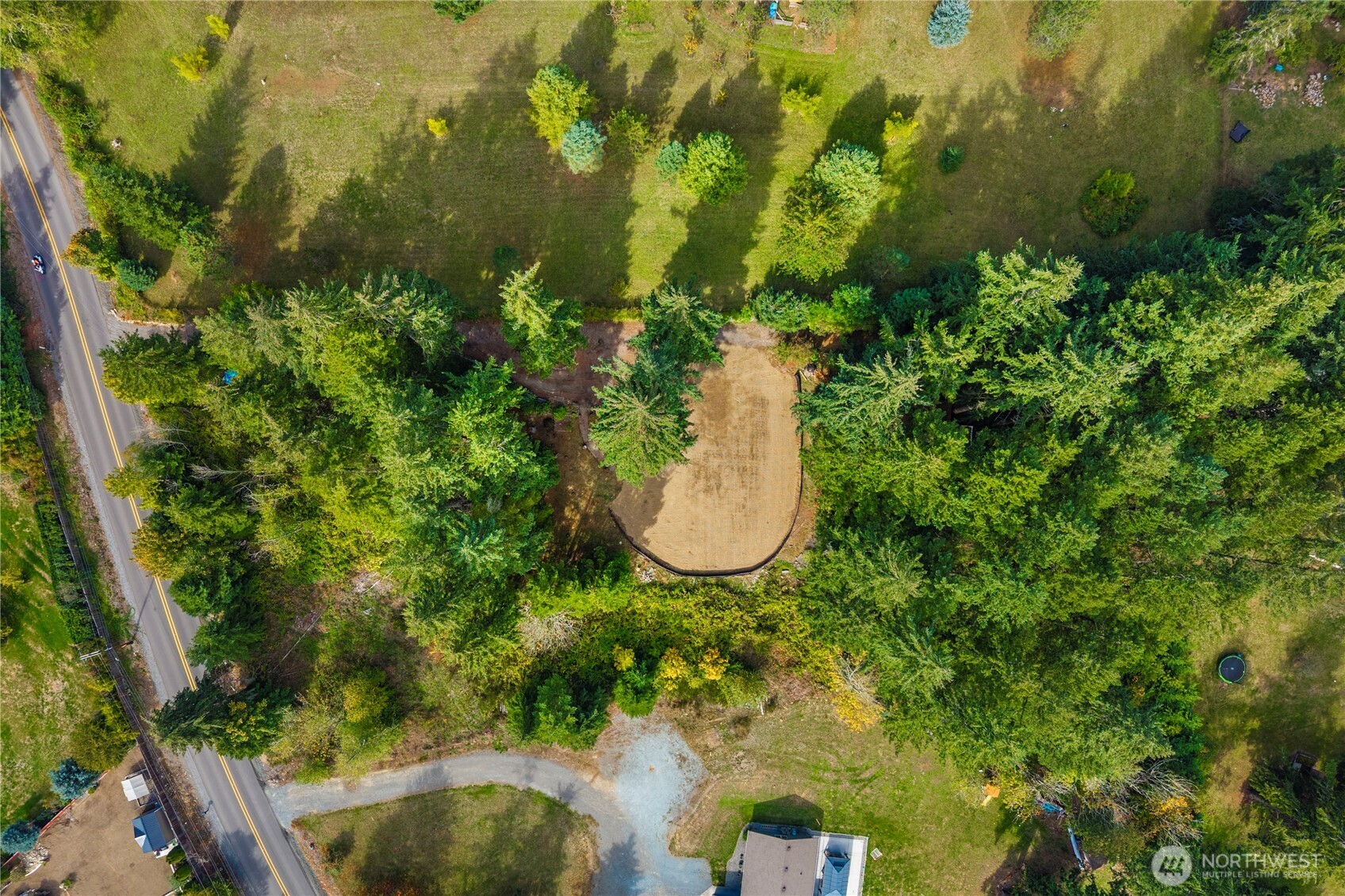 27601 Webster Road Property Photo 9