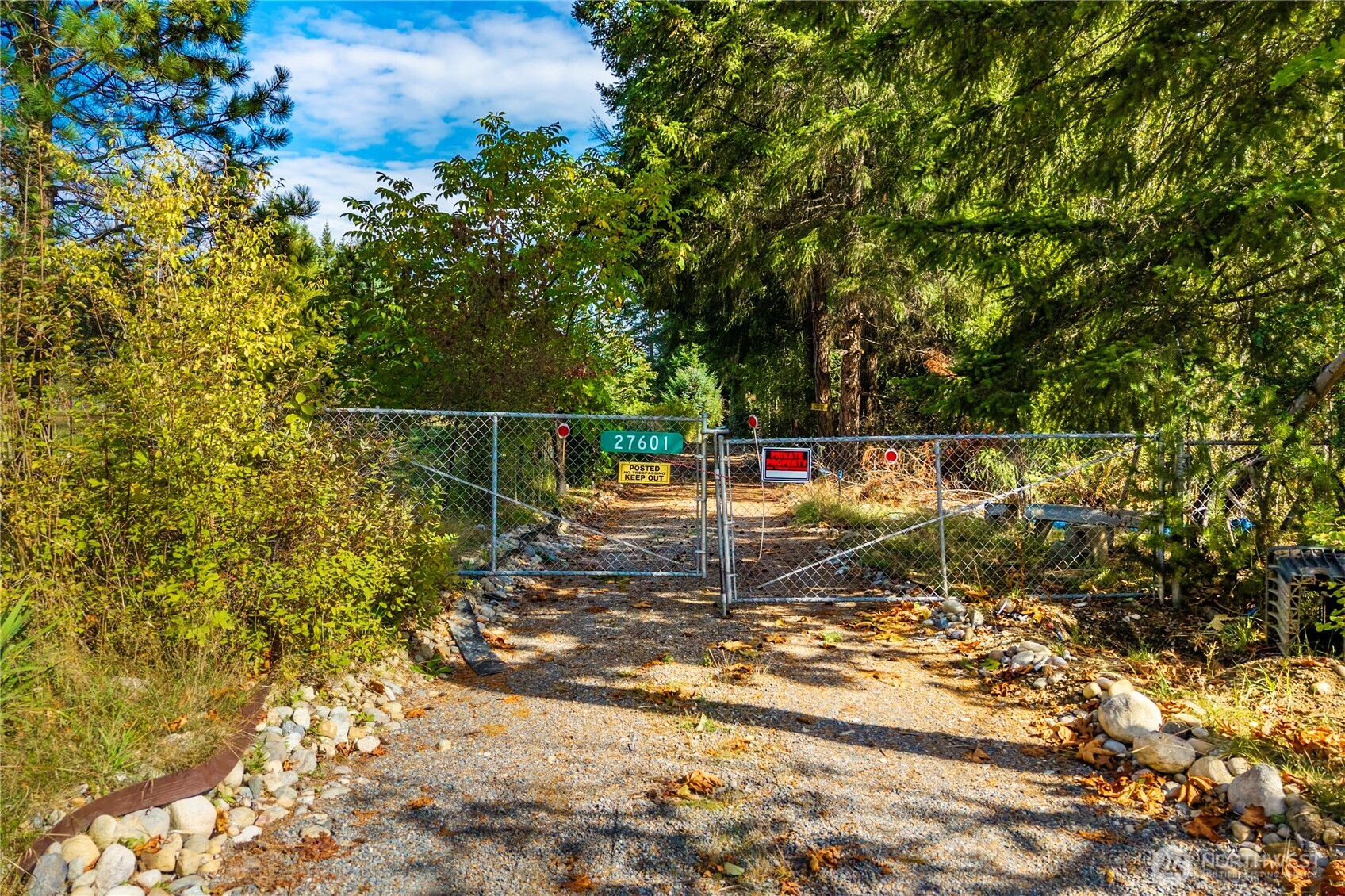 27601 Webster Road Property Photo 10