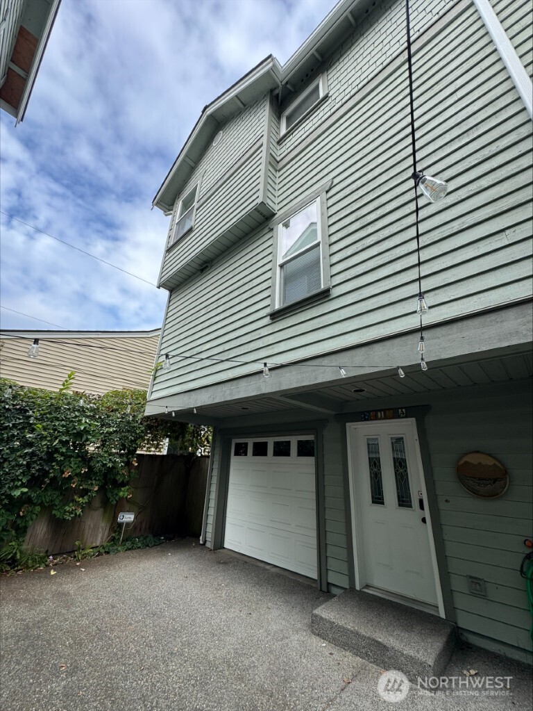 1413 NW 60th Street A Property Photo 1