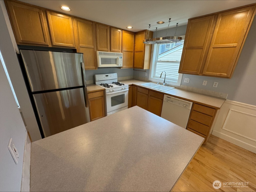 1413 Nw 60th Street A Property Photo 3