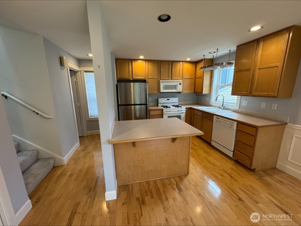 1413 Nw 60th Street A Property Photo 5