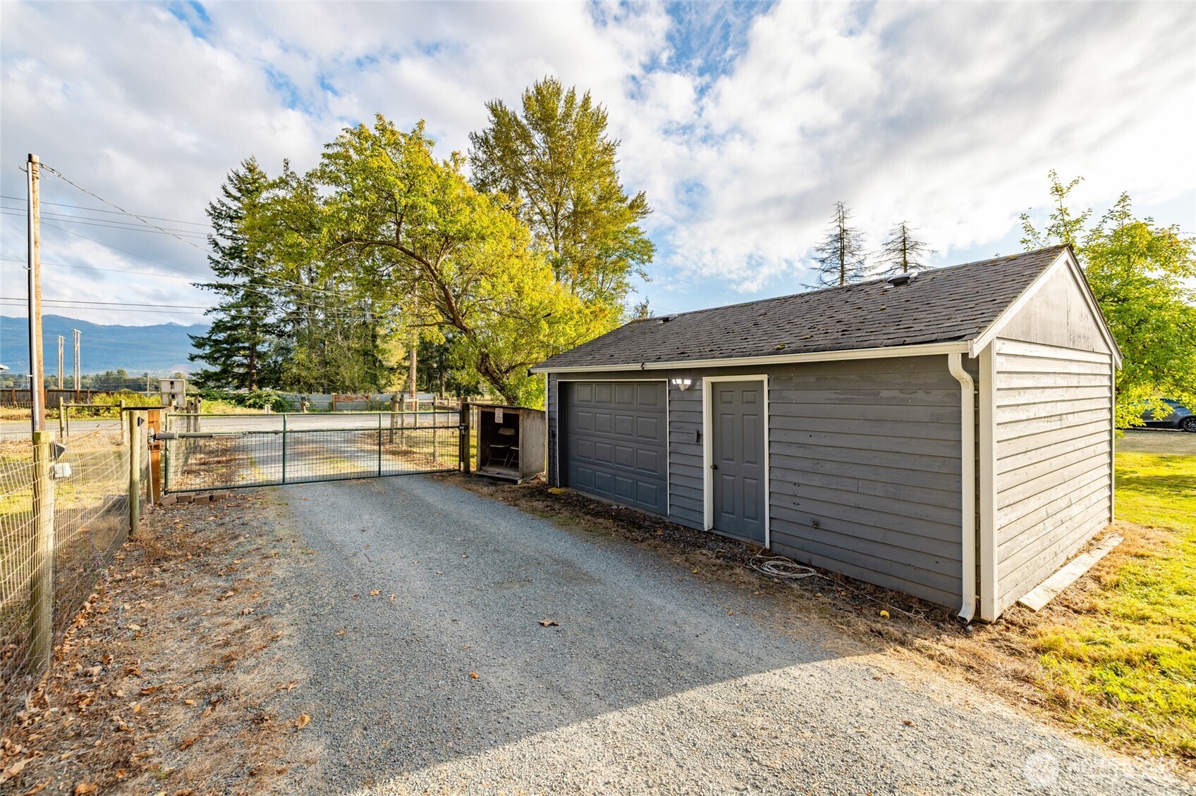 26417 Minkler Road Property Photo 3