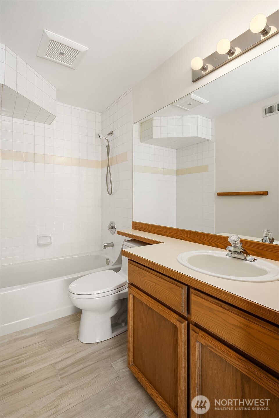 16612 14th Avenue Property Photo 28