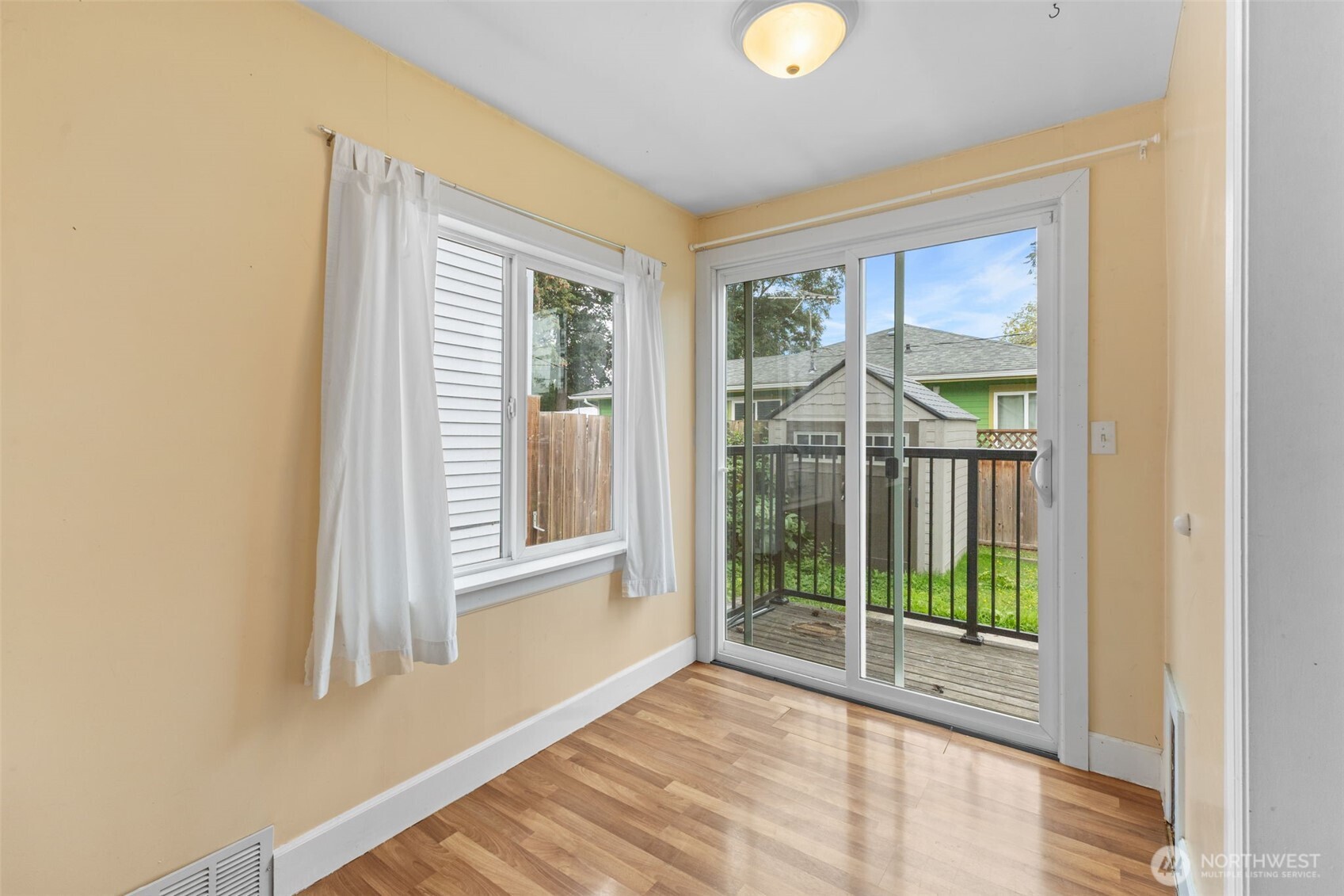 215 Milwaukee Boulevard Property Photo 12