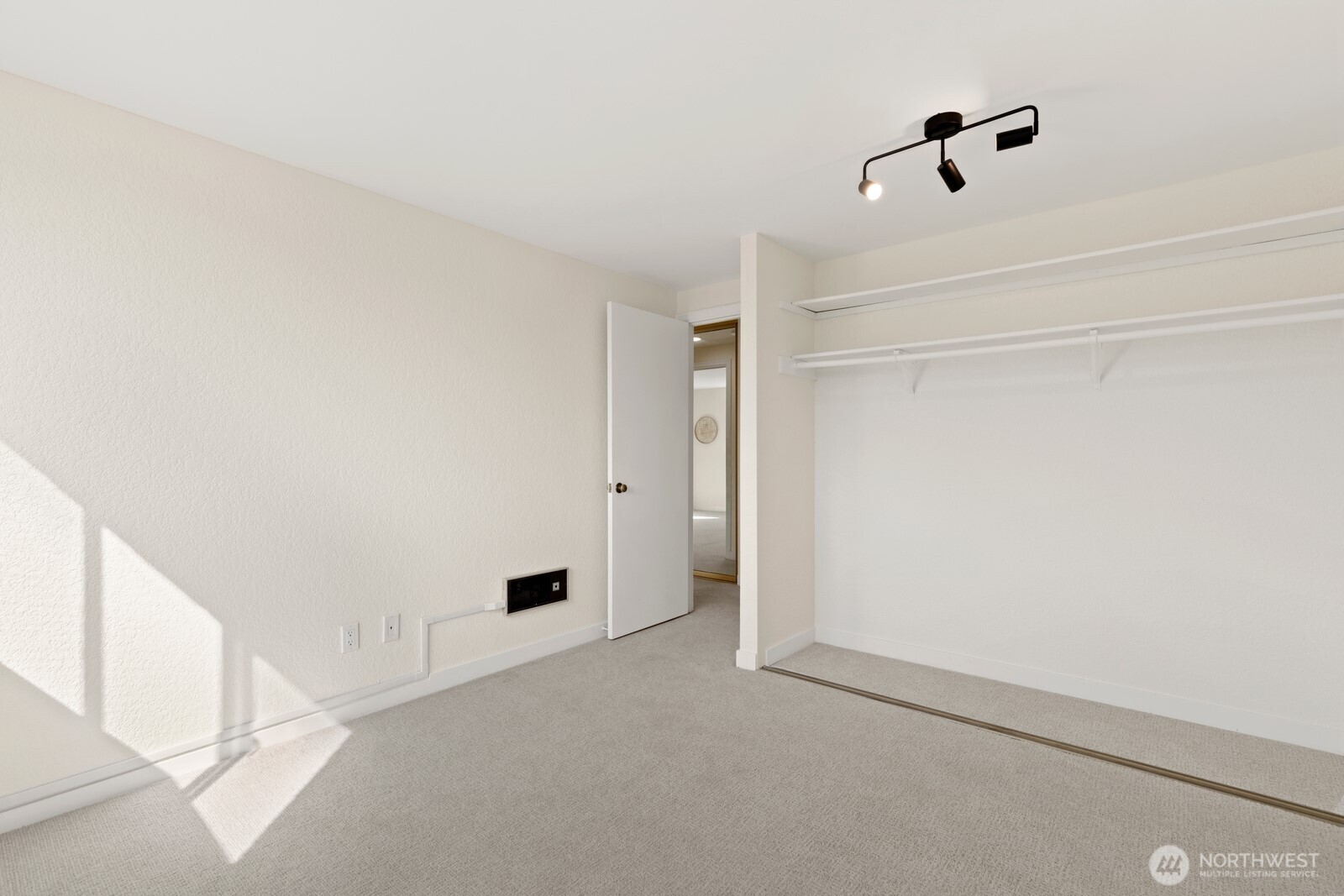 3710 25th Place 405 Property Photo 11