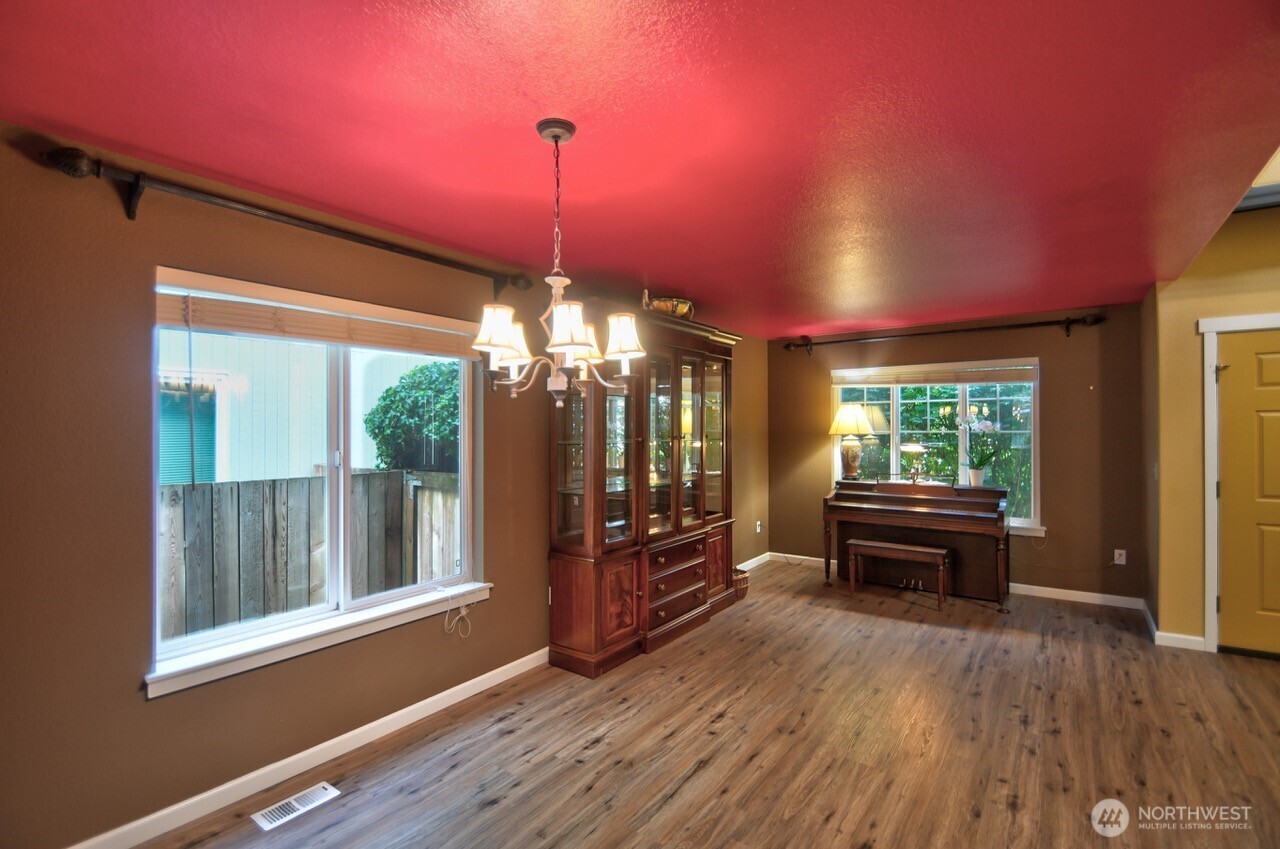 2927 Westside Drive Property Photo 4