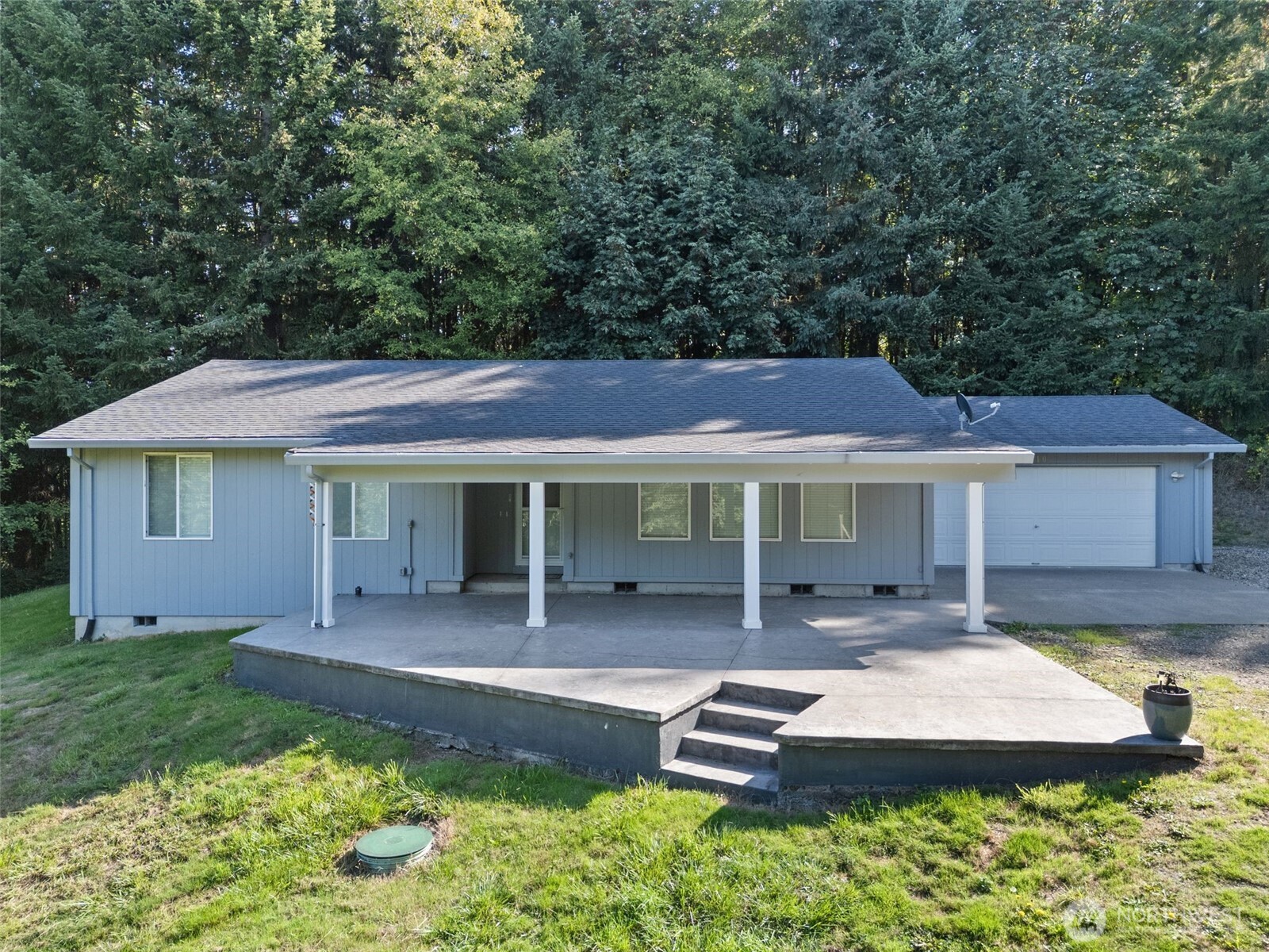 410 Vivian Road Property Photo 1