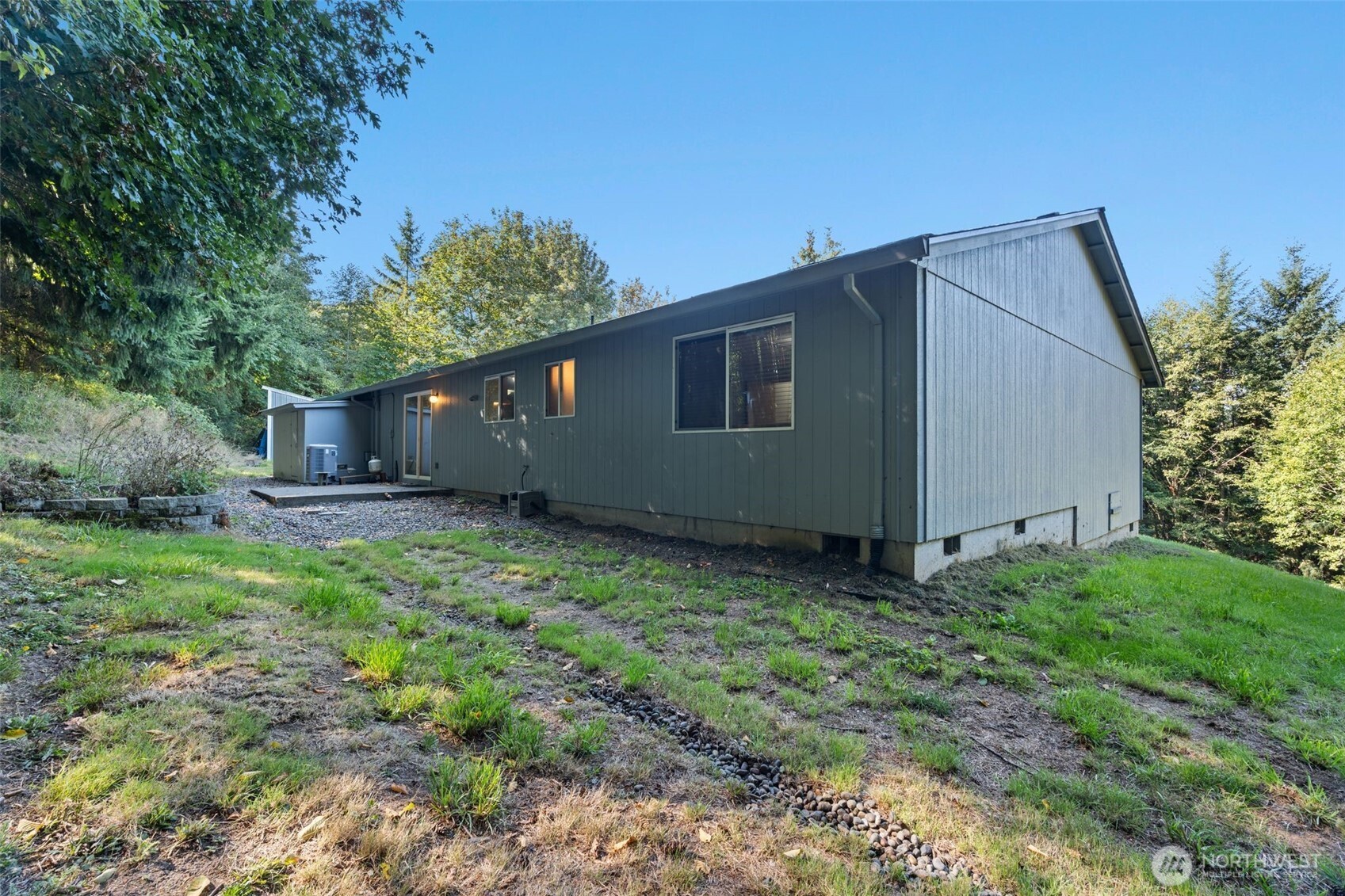 410 Vivian Road Property Photo 8