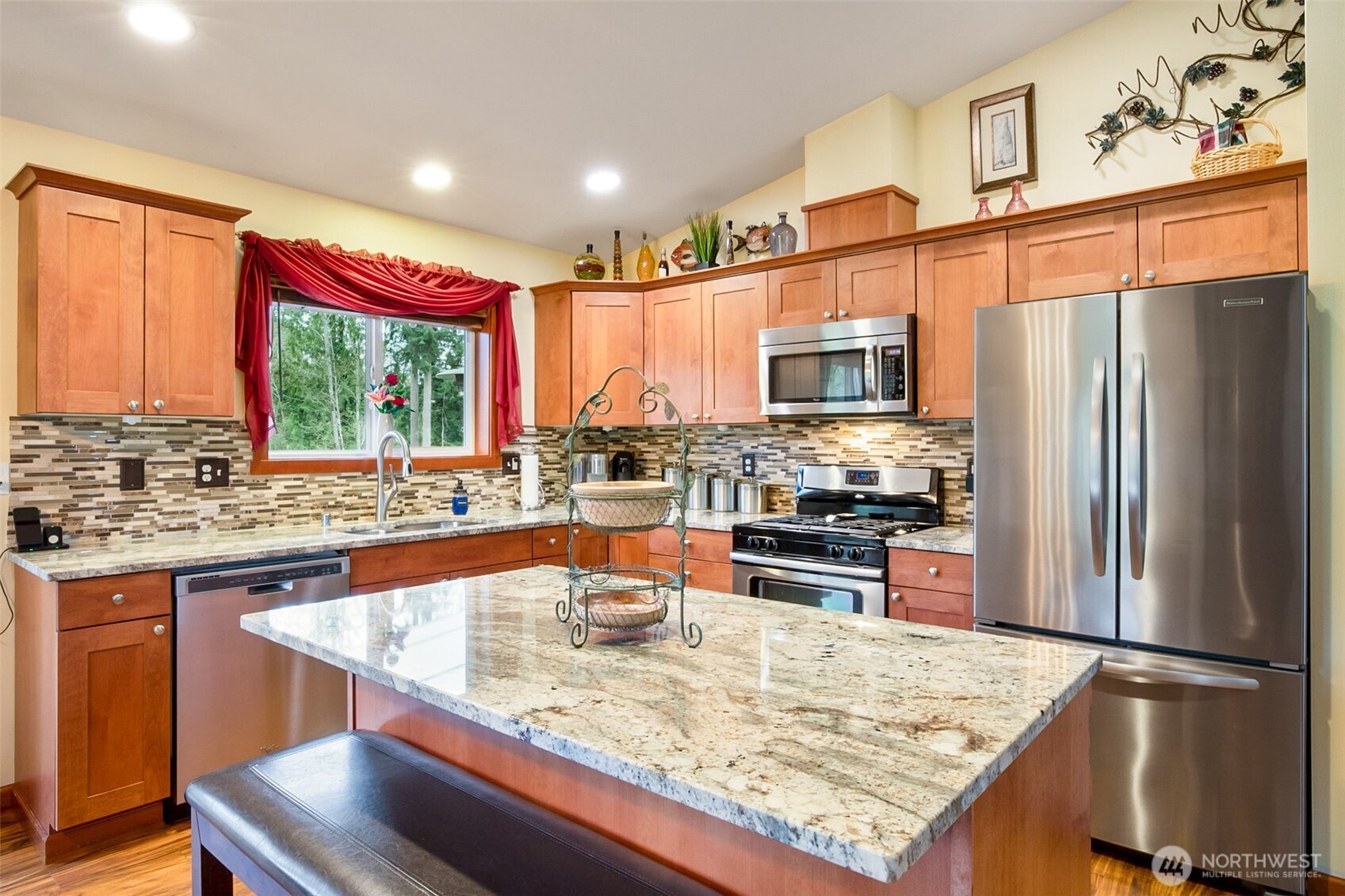 1317 252nd Street Property Photo 5
