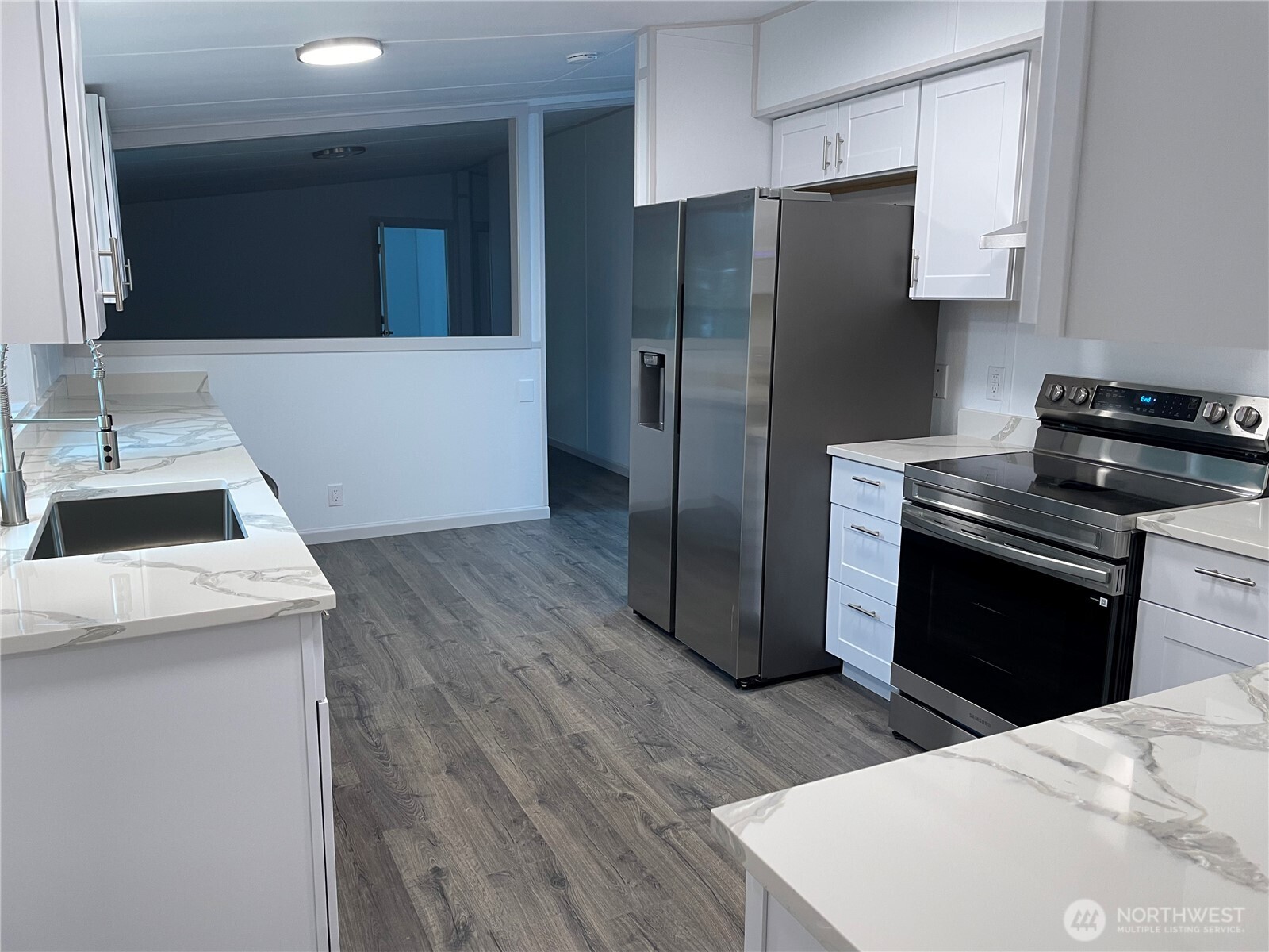 827 West Valley Highway 46 Property Photo 10