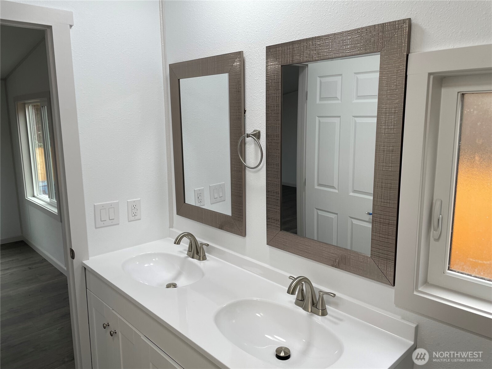 827 West Valley Highway 46 Property Photo 16