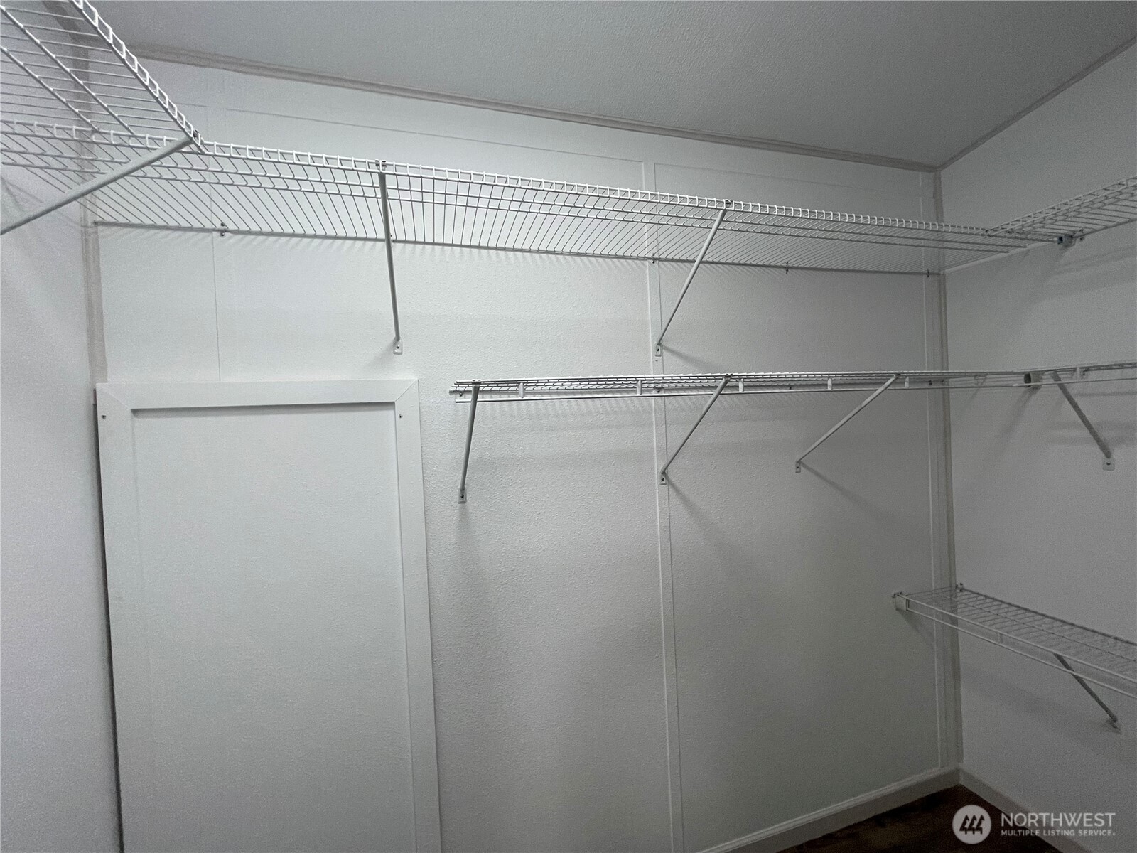 827 West Valley Highway 46 Property Photo 22