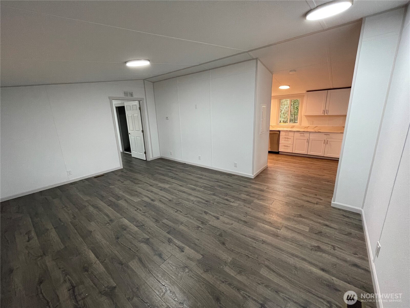 827 West Valley Highway 46 Property Photo 24