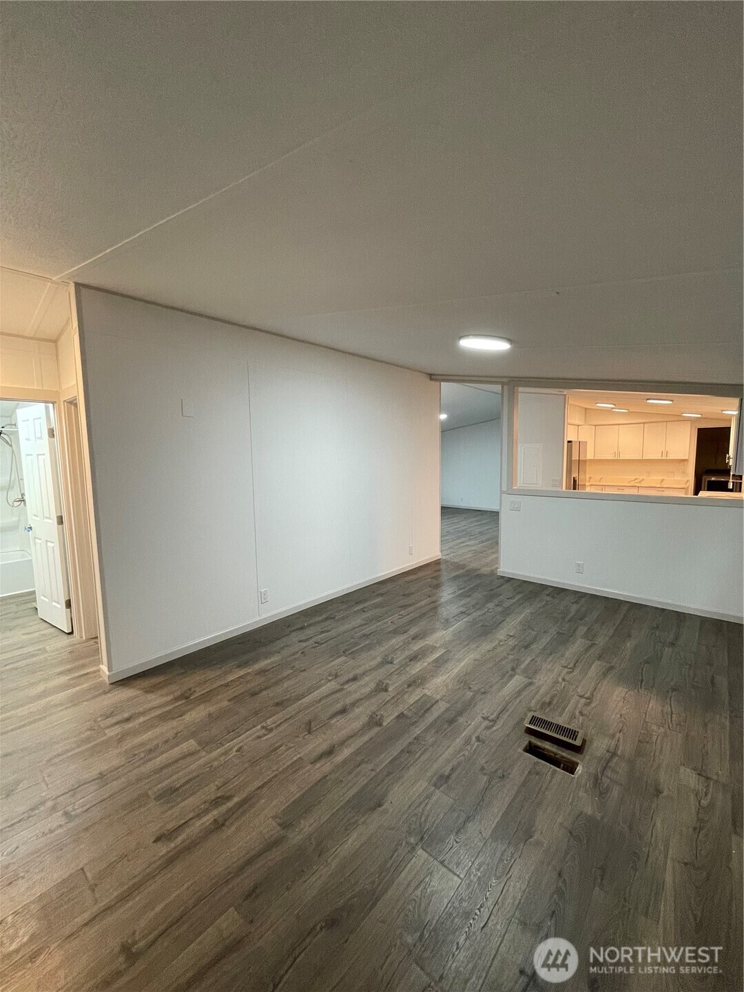 827 West Valley Highway 46 Property Photo 30