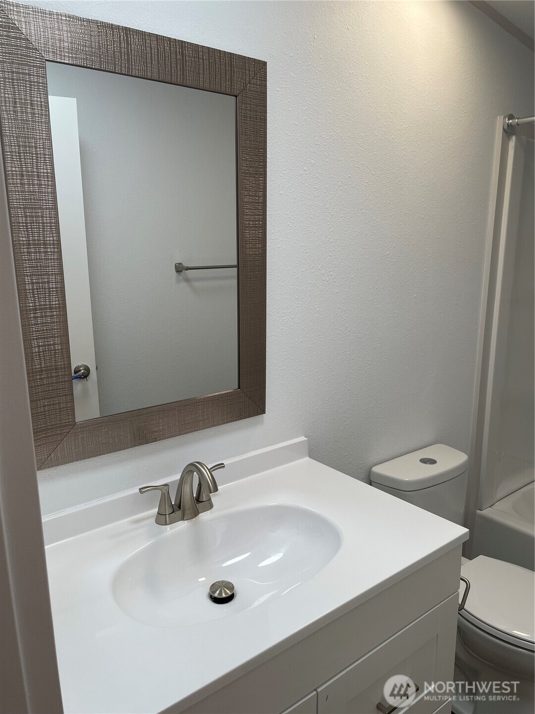 827 West Valley Highway 46 Property Photo 32