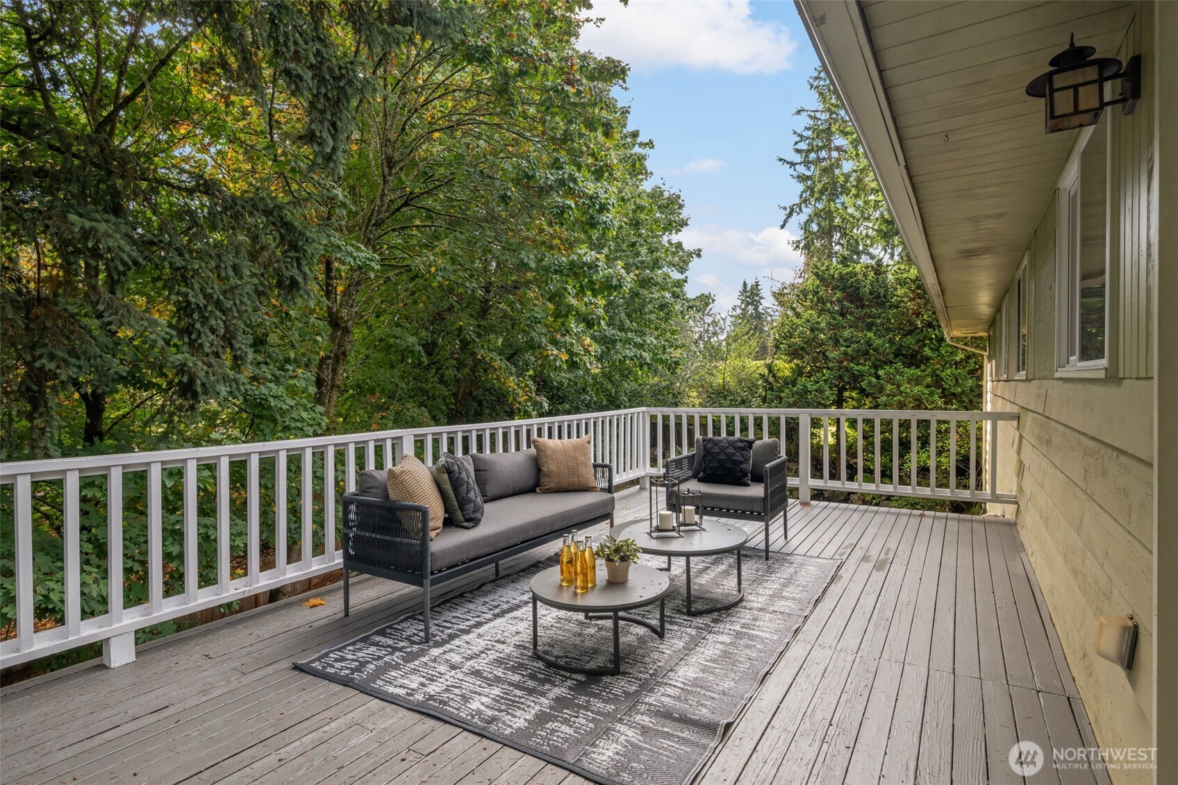 17716 Densmore Avenue Property Photo 12