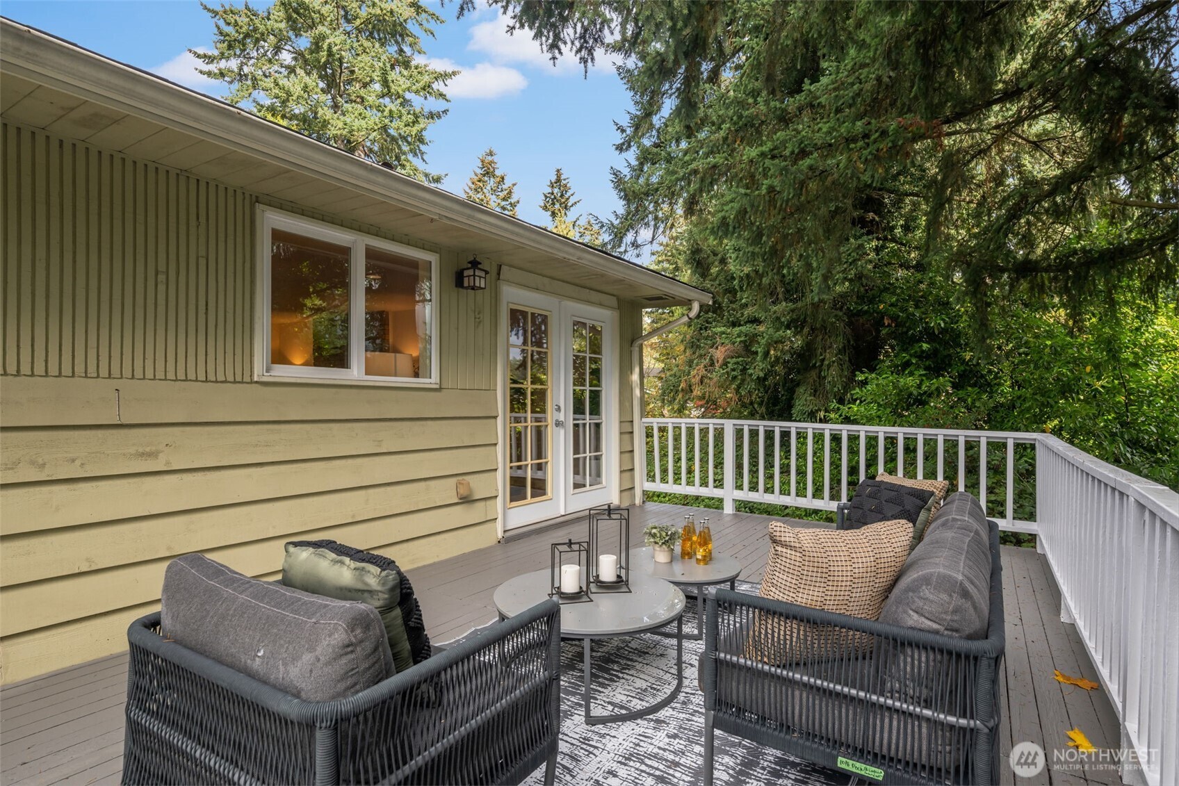 17716 Densmore Avenue Property Photo 14