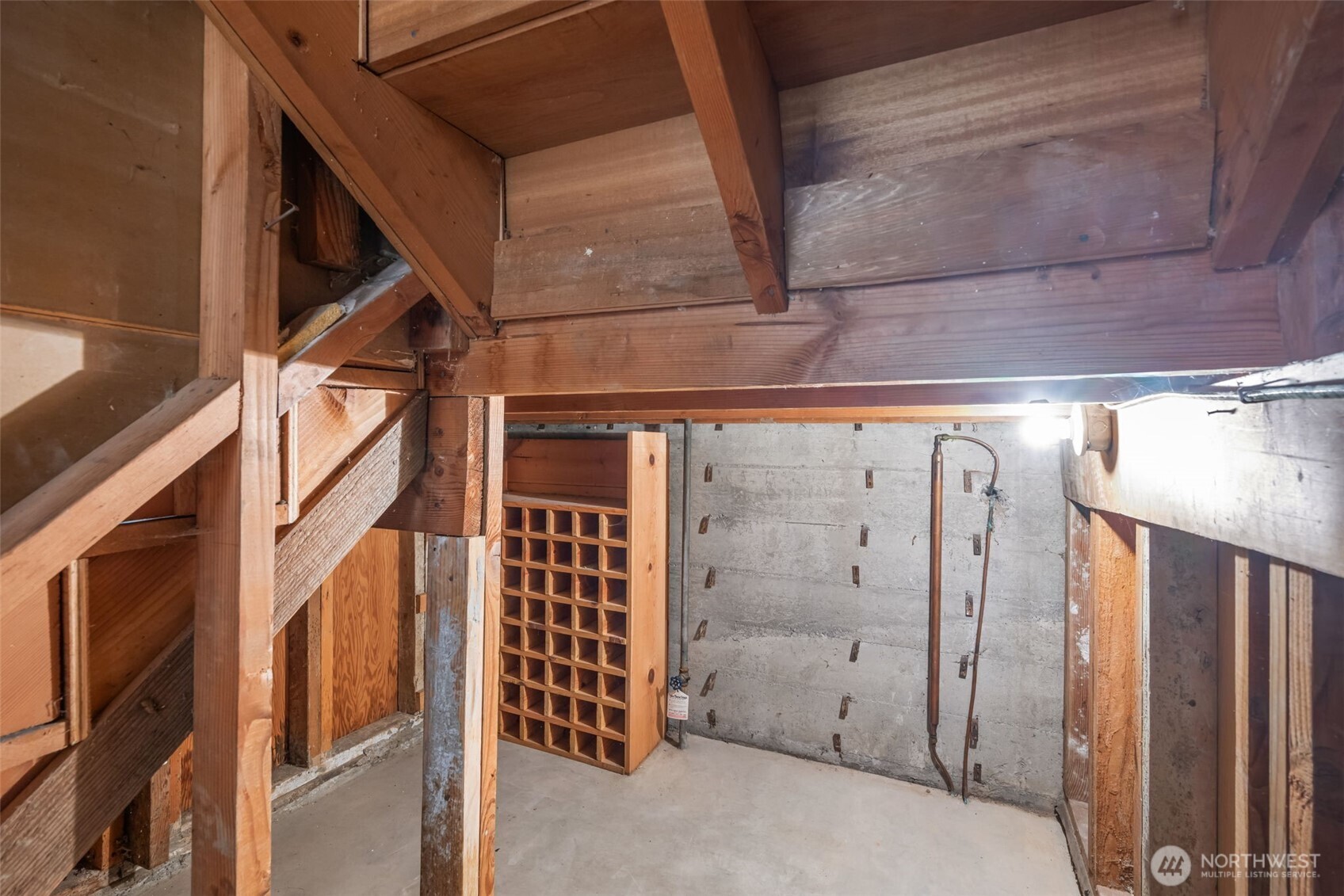 17716 Densmore Avenue Property Photo 25