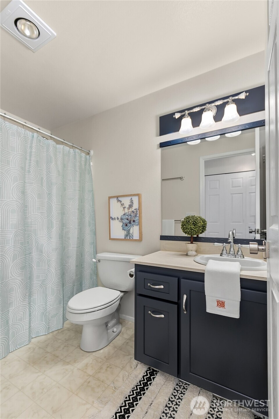 4511 Greenwood Avenue 4 Property Photo 23