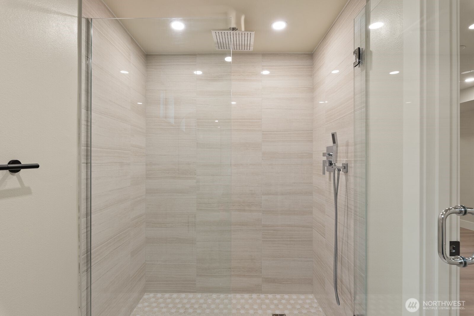 2425 Nw Blue Ridge Drive Property Photo 23