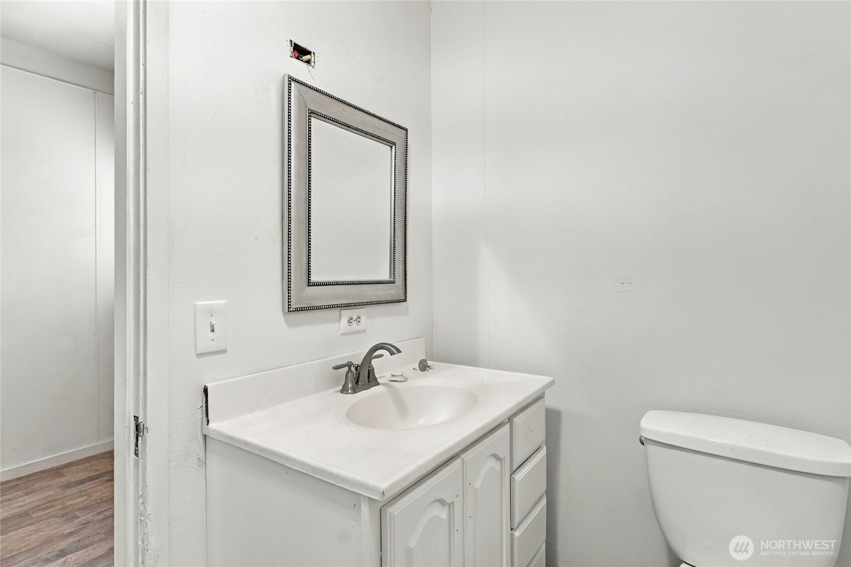 800 E Locust Property Photo 21