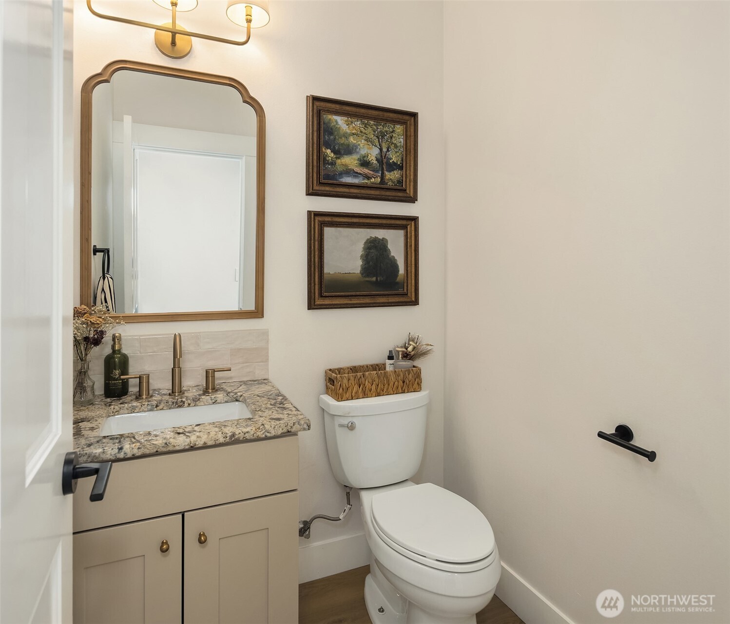 18619 Ne Woodinville-duvall Road Property Photo 21