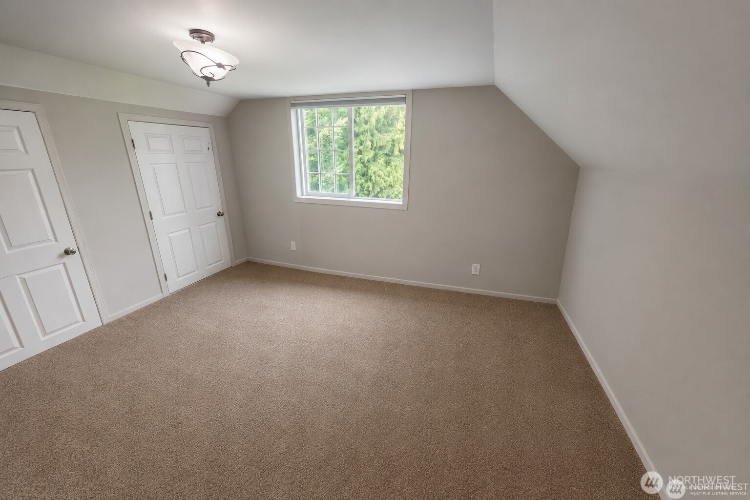 1580 Monroe Street Property Photo 16