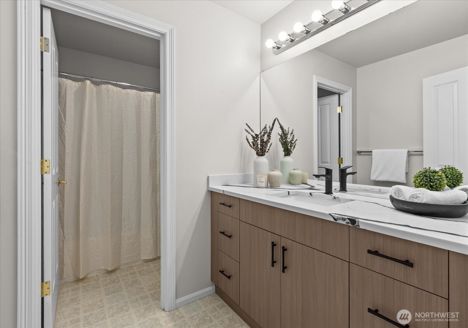 17405 33rd Drive Property Photo 19