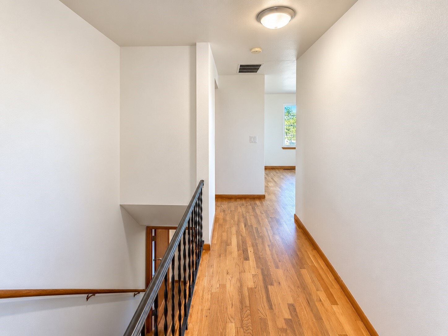 208 E Hillside Drive Property Photo 11