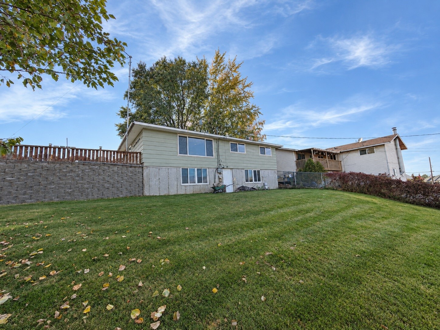 208 E Hillside Drive Property Photo 29
