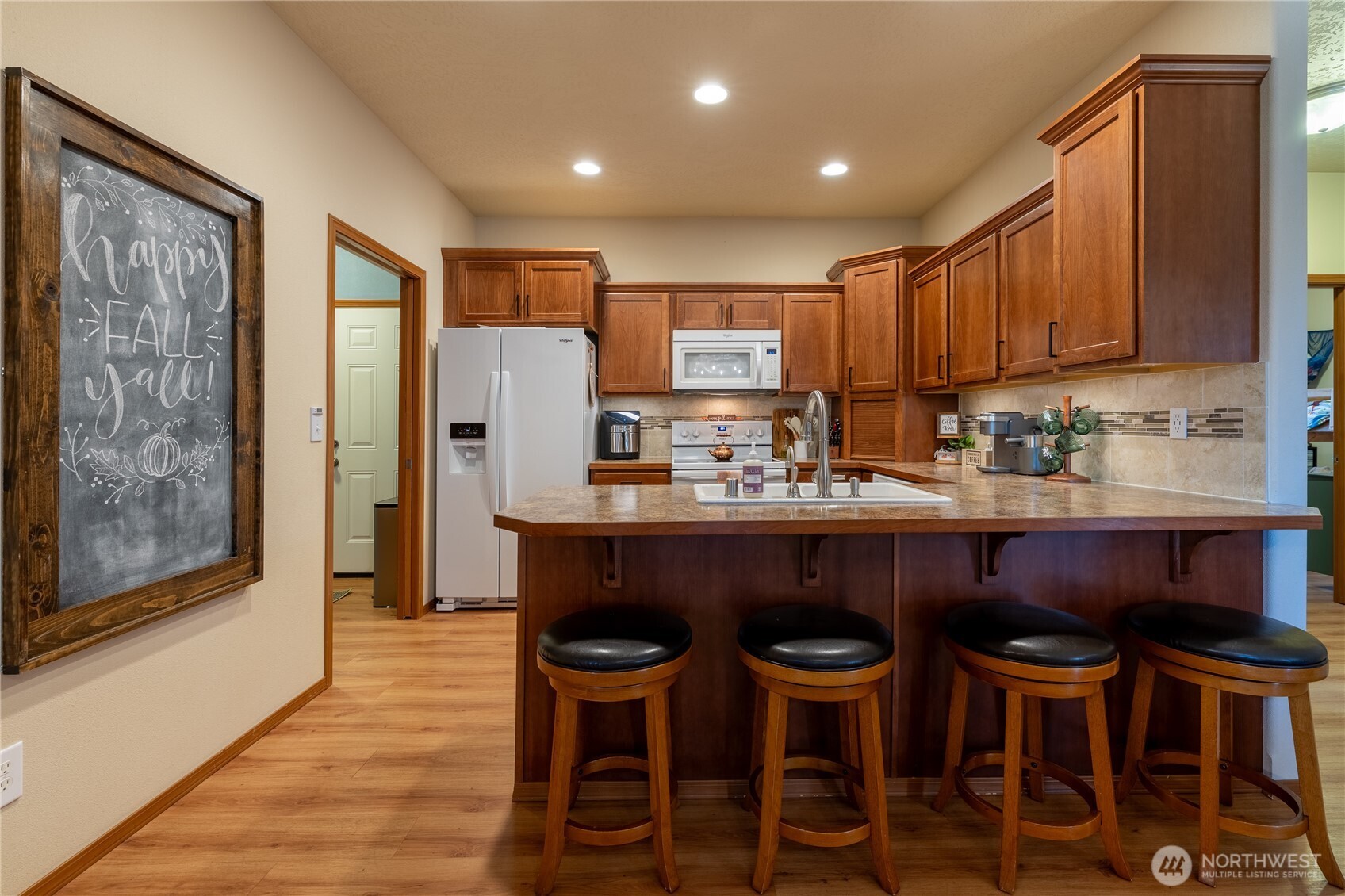 1513 E First Court Property Photo 7