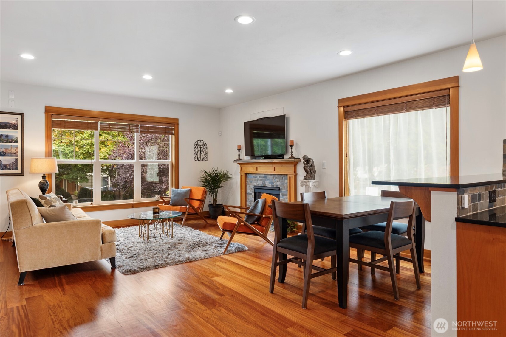 4122 A 42nd Avenue Property Photo 8