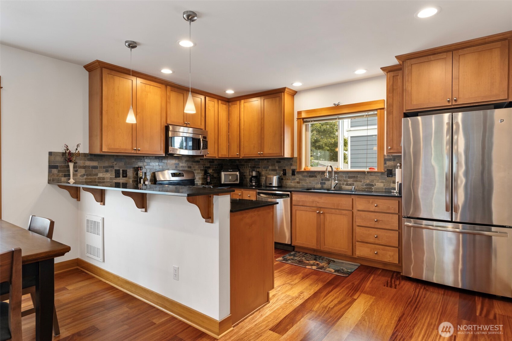 4122 A 42nd Avenue Property Photo 10