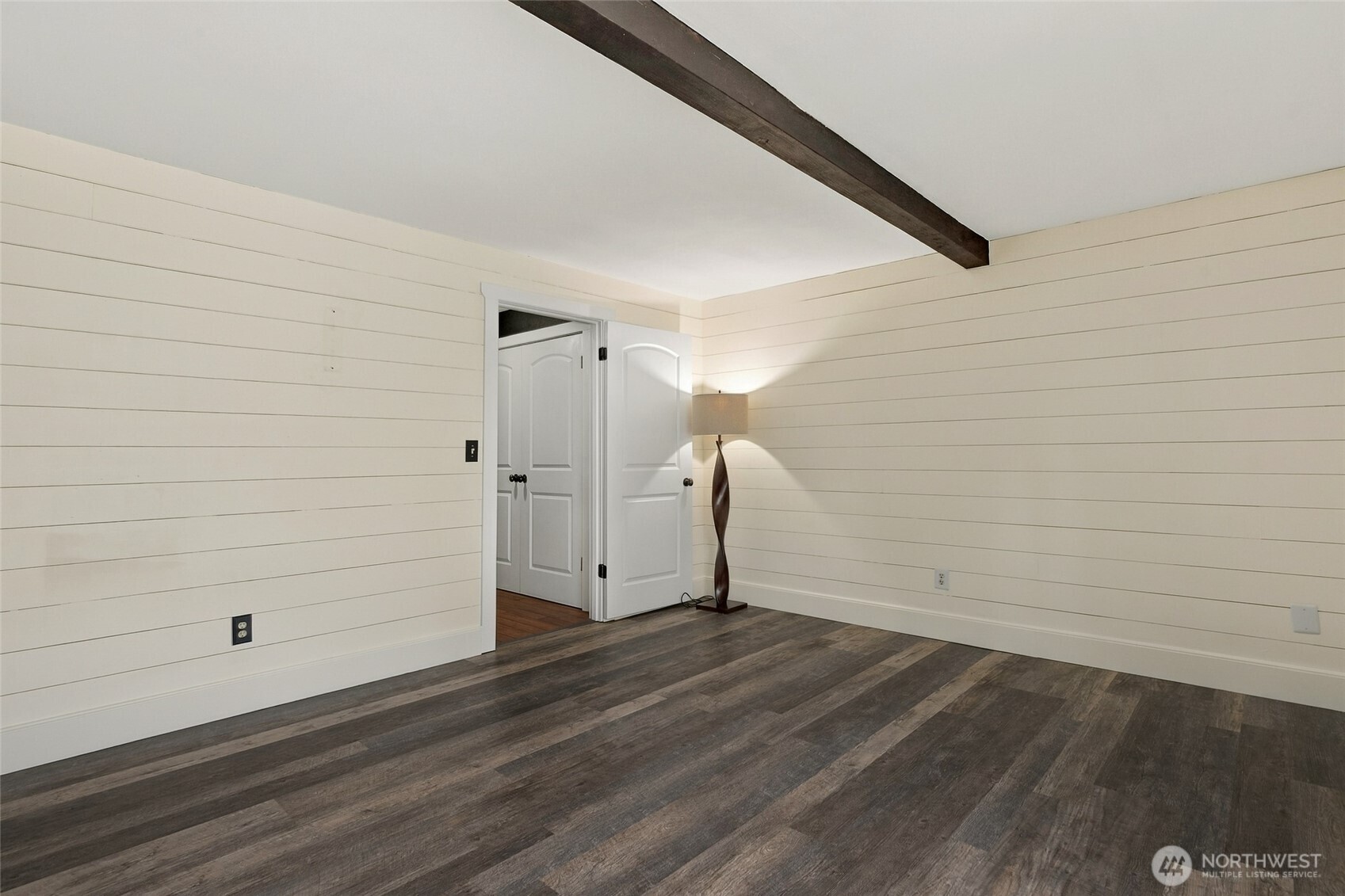 365 Se Valley View Way Property Photo 16
