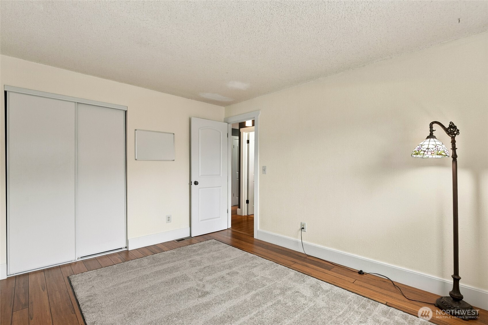 365 Se Valley View Way Property Photo 21