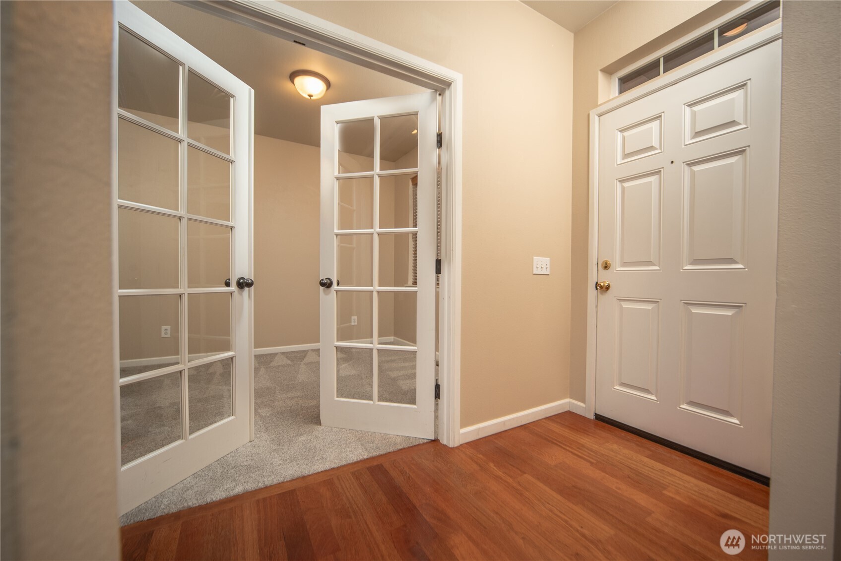 2510 Carriage Loop Property Photo 4