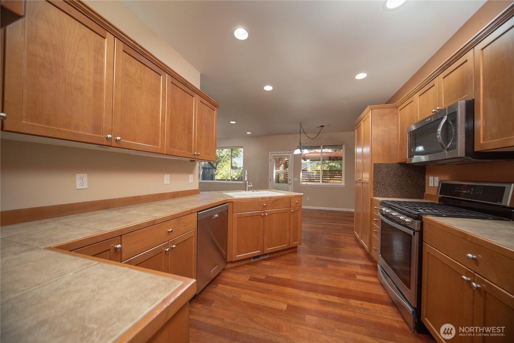 2510 Carriage Loop Property Photo 7