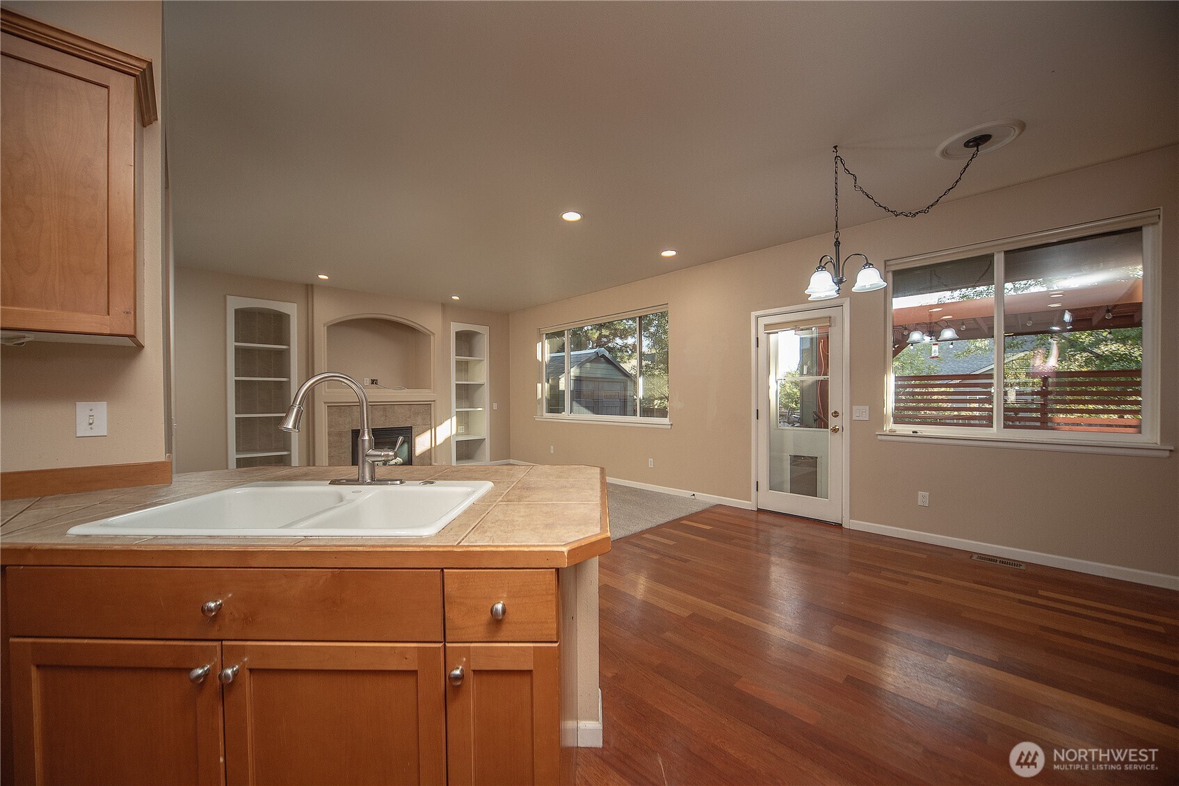 2510 Carriage Loop Property Photo 11